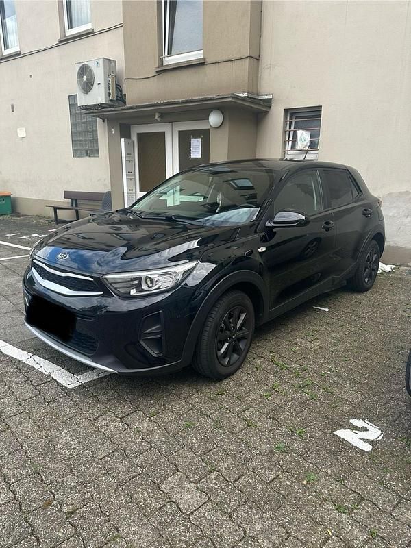 Schwarz Gebraucht 2020 Kia Stonic Edition 7 SUV | 12.500 € (Guter Preis) - Bild 1/4