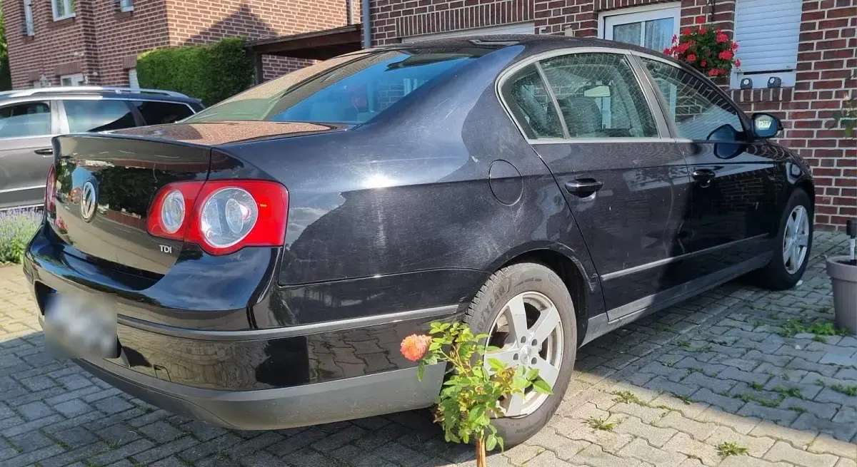 Gebraucht VW Passat 105 PS (77 kW) 2005 Schwarz Limousine