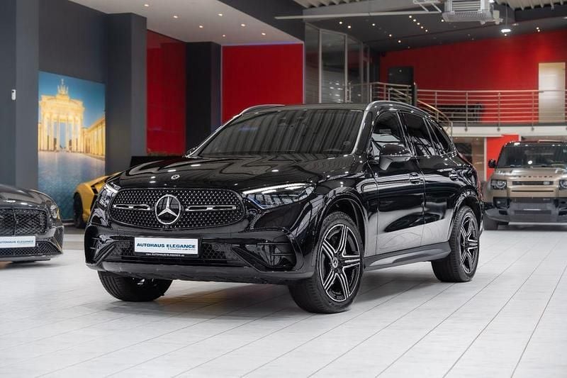 Obsidianschwarz Gebraucht 2023 Mercedes GLC300e AMG line SUV | 57.980 € (Superpreis) - Bild 1/4