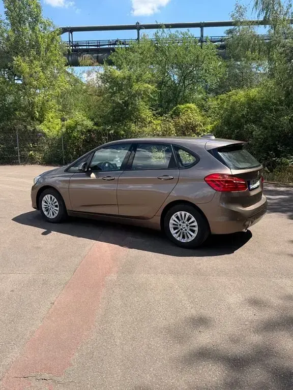 Gebraucht BMW 218 Active Tourer 140 PS (102 kW) 2019 Beige Van / Kleinbus