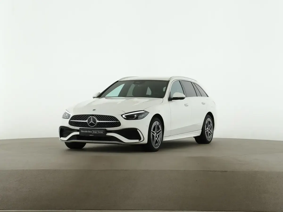 Gebraucht Mercedes C300e AMG 313 PS (230 kW) 2023 Weiß Limousine