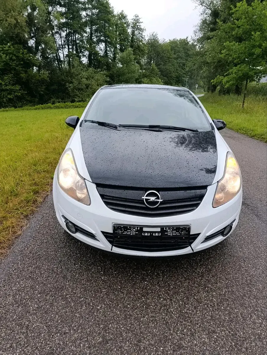 Gebraucht Opel Corsa 87 PS (63 kW) 2010 Weiß Kleinwagen