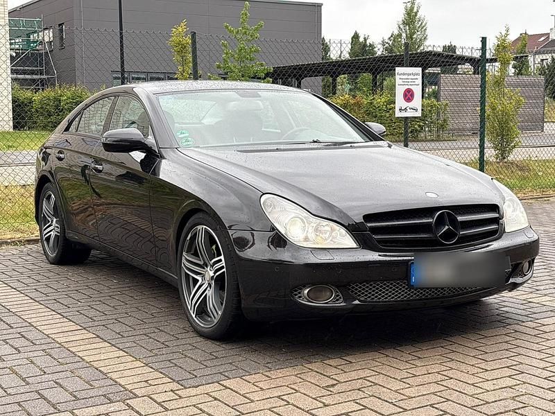 Schwarz Gebraucht 2010 Mercedes CLS350 Avantgarde Limousine | 7.300 € (Fairer Preis) - Bild 1/4