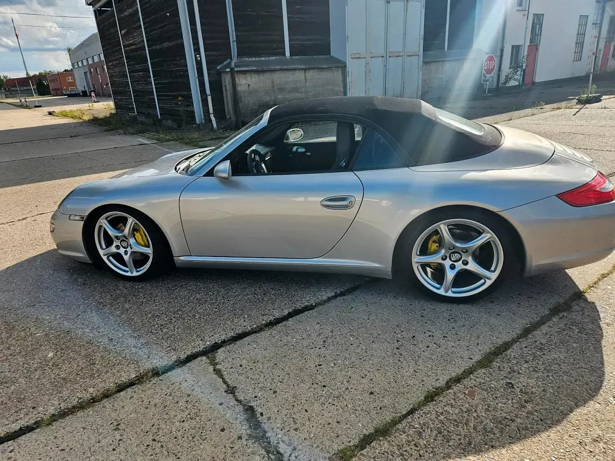 Gebraucht Porsche 997 325 PS (239 kW) 2006 Silber Cabrio