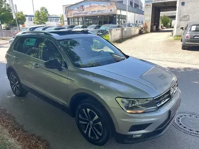 Gebraucht VW Tiguan IQ Drive 150 PS (110 kW) 2020 Silber SUV