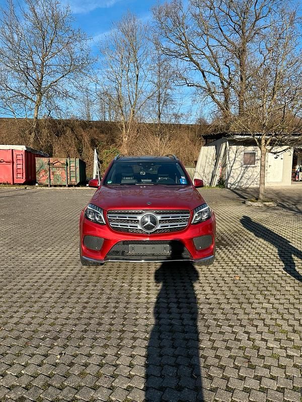 Gebraucht Mercedes GLS350 AMG line 258 PS (189 kW) 2017 Rot SUV