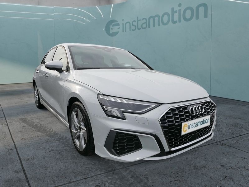 Weiß Gebraucht 2024 Audi A3 Sportback Advanced Limousine | 37.140 € (Etwas zu teuer) - Bild 1/3
