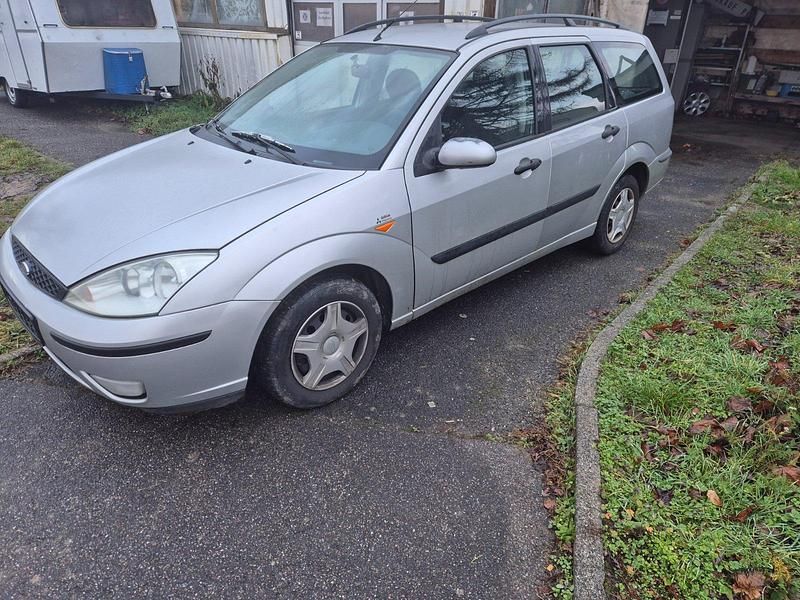 Gebraucht Ford Focus 101 PS (74 kW) 2004 Silber Kombi