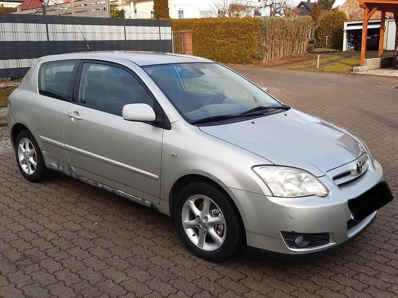 Gebraucht Toyota Corolla 97 PS (71 kW) 2005 Grau Kleinwagen