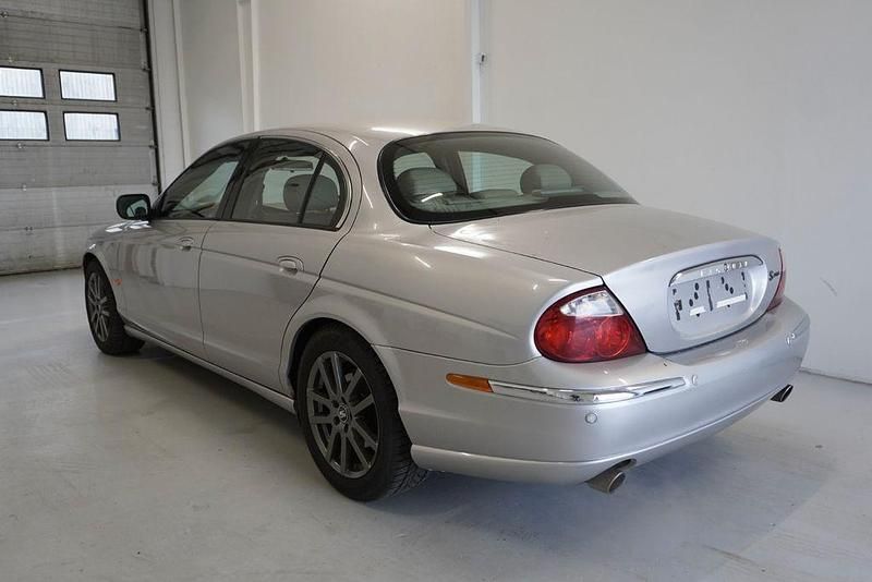 Second-hand Jaguar S-Type S 276 CP (202 kW) 2000 Argintiu Berlinǎ