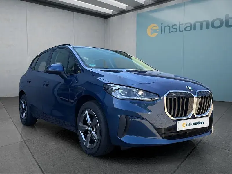 Gebraucht BMW 220 156 PS (114 kW) 2025 Blau Coupé
