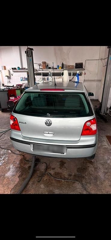 Silber Gebraucht 2002 VW Polo Kleinwagen | 800 € (Superpreis) - Bild 1/4