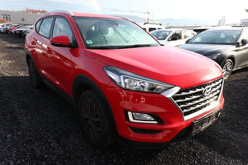 Gebraucht Hyundai Tucson Advantage 132 PS (97 kW) 2020 Rot SUV
