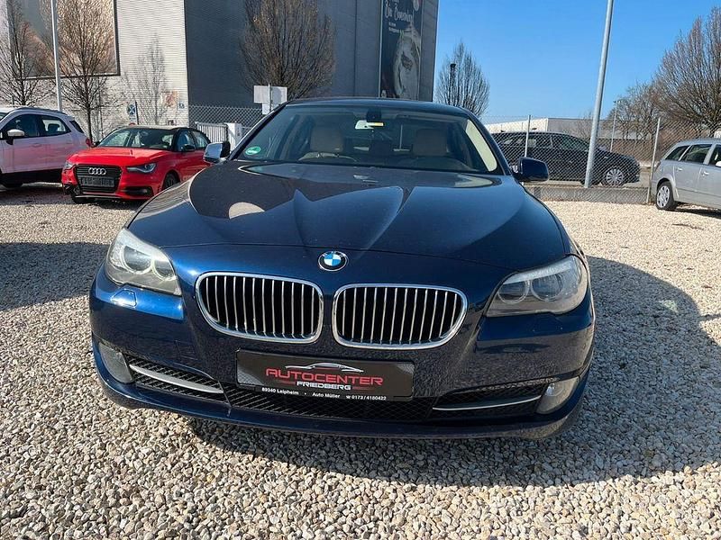 Gebraucht BMW 525 204 PS (150 kW) 2011 Blau Limousine