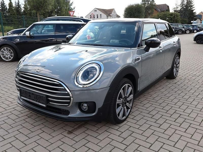 Grau Gebraucht 2022 Mini Cooper D Clubman Classic Kombi | 25.900 € (Fairer Preis) - Bild 1/4