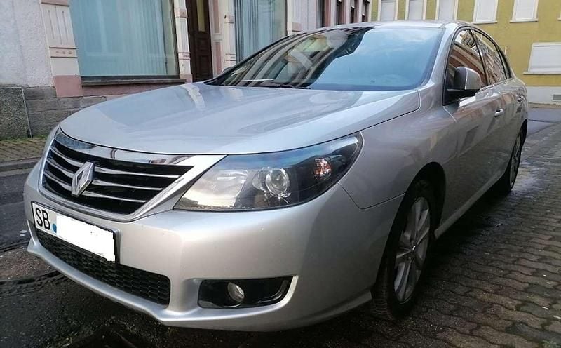 Gebraucht Renault Latitude 173 PS (127 kW) 2011 Silber Limousine