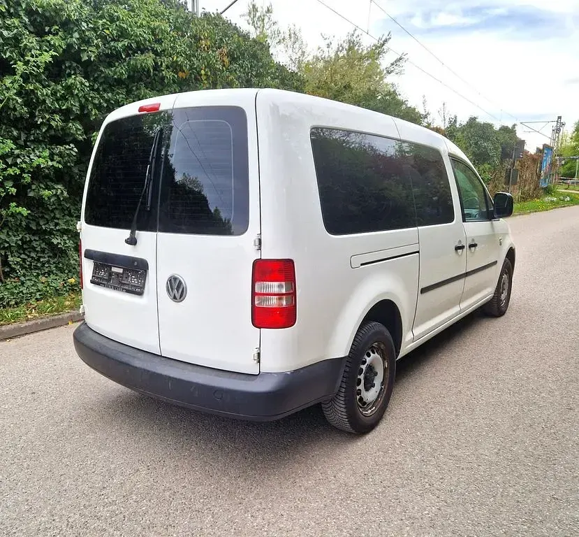 Gebraucht VW Caddy Maxi 105 PS (77 kW) 2012 Weiß Van / Kleinbus