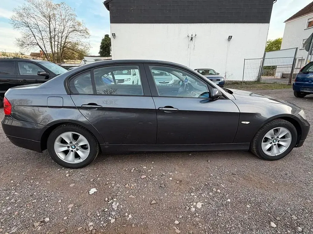 Gebraucht BMW 320 150 PS (110 kW) 2005 Limousine