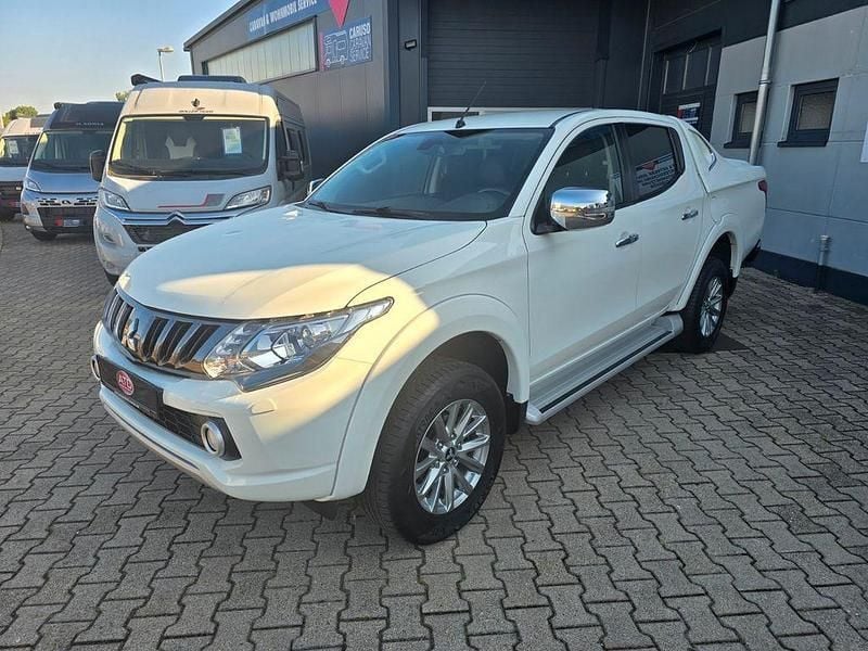 Weiß Gebraucht 2018 Mitsubishi L200 Top Abholung | 29.990 € (Teuer) - Bild 1/4