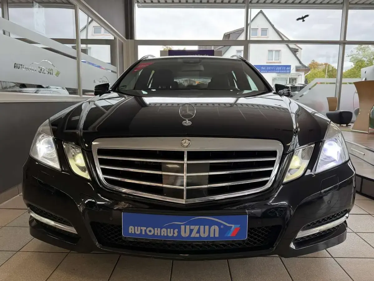 Second-hand Mercedes E300 231 CP (169 kW) 2011 Negru Break