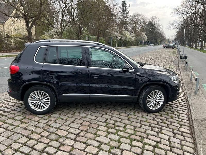 Gebraucht VW Tiguan Sportline 122 PS (89 kW) 2014 Schwarz SUV