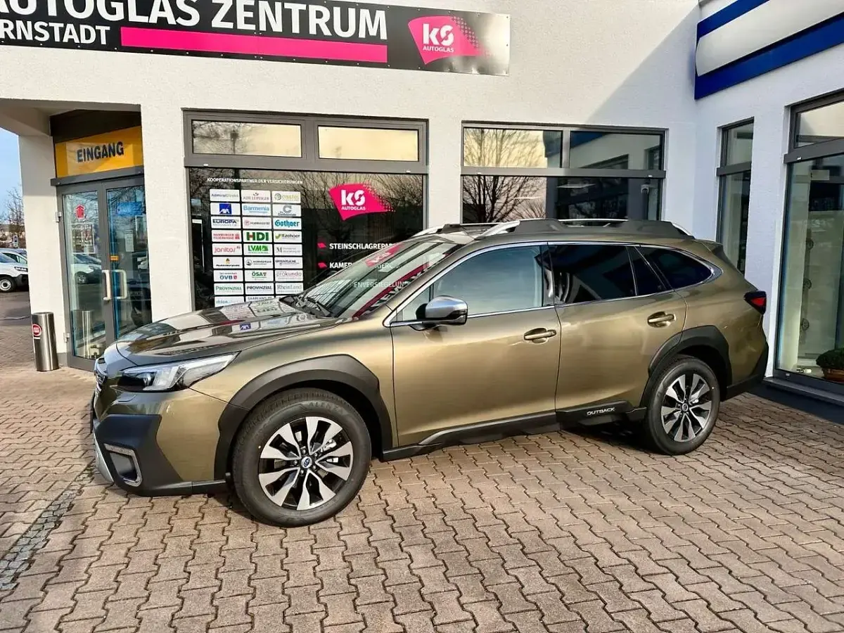 Gebraucht Subaru Outback Platinum 169 PS (124 kW) 2025 Autumn green met. Kombi