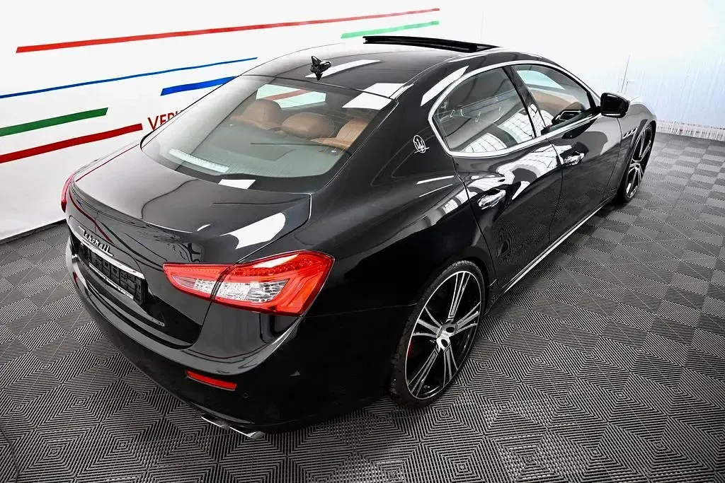 Gebraucht Maserati Ghibli 275 PS (202 kW) 2017 Schwarz Limousine