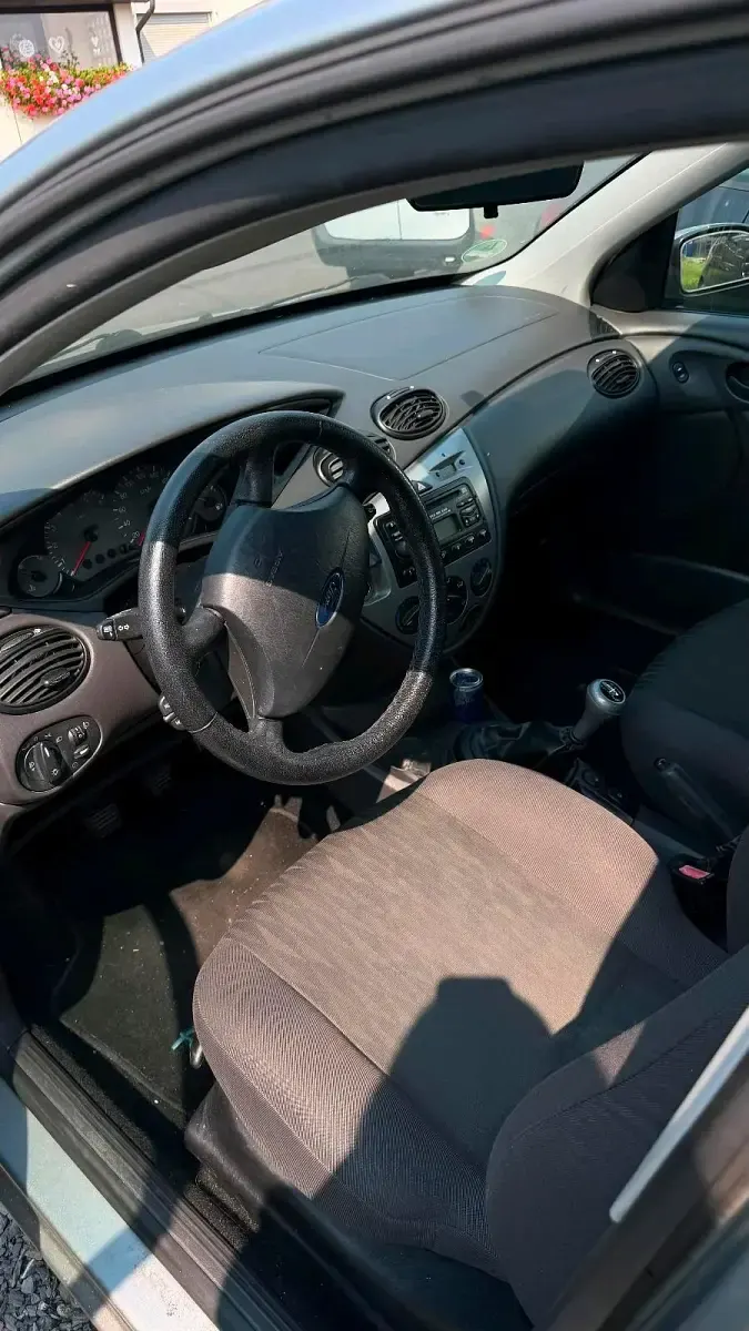 Gebraucht Ford Focus 116 PS (85 kW) 2003 Silber Kleinwagen