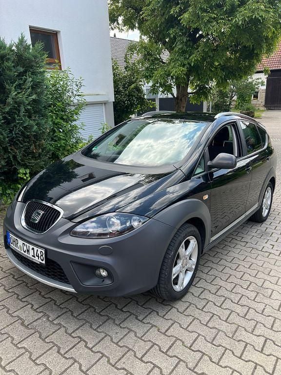 Second-hand Seat Altea 140 CP (102 kW) 2013 Negru Monovolum