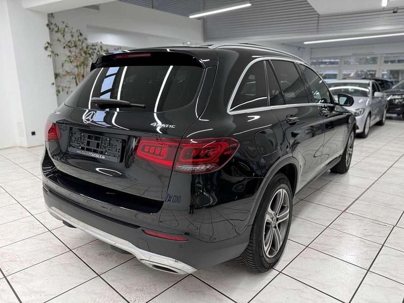 Gebraucht Mercedes GLC200 AMG line 211 PS (155 kW) 2019 Schwarz SUV