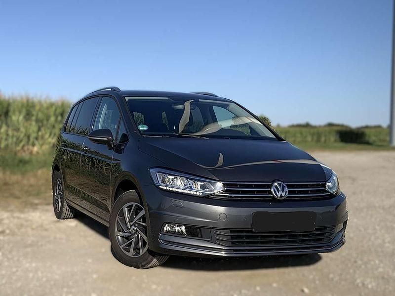 Grau Gebraucht 2018 VW Touran Sound Van / Kleinbus | 23.890 € (Fairer Preis) - Bild 1/4
