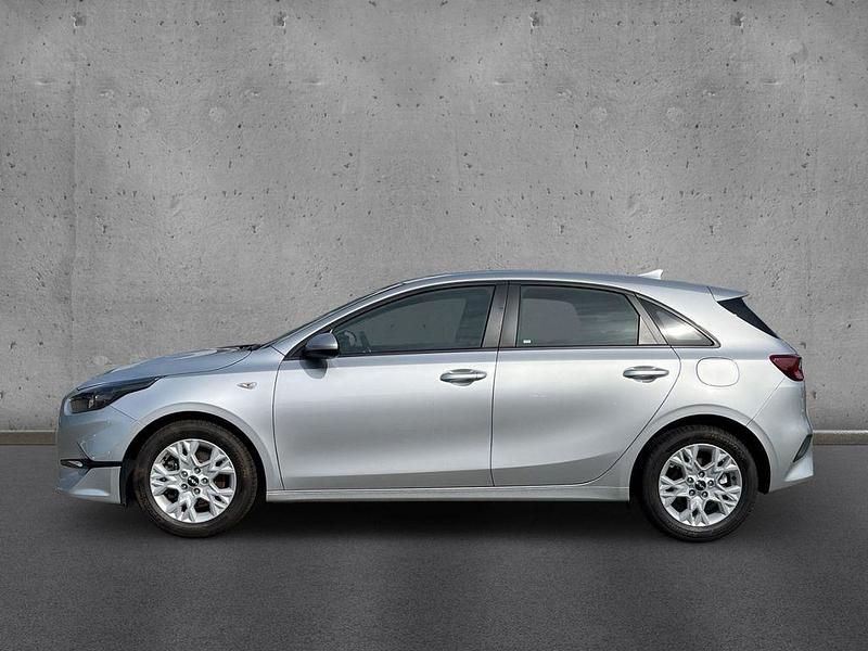 Gebraucht Kia Ceed Edition 7 101 PS (74 kW) 2023 Silber Kleinwagen