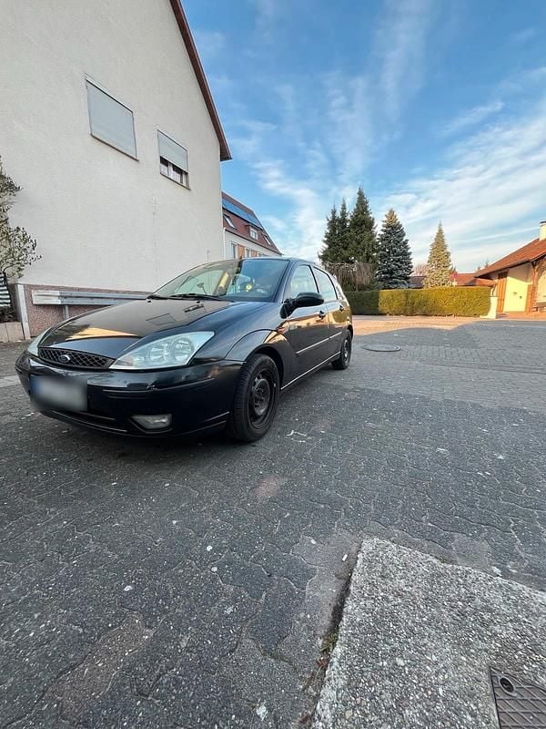 Usata Ford Focus SE 101 CV (74 kW) 2002 Nero Utilitaria