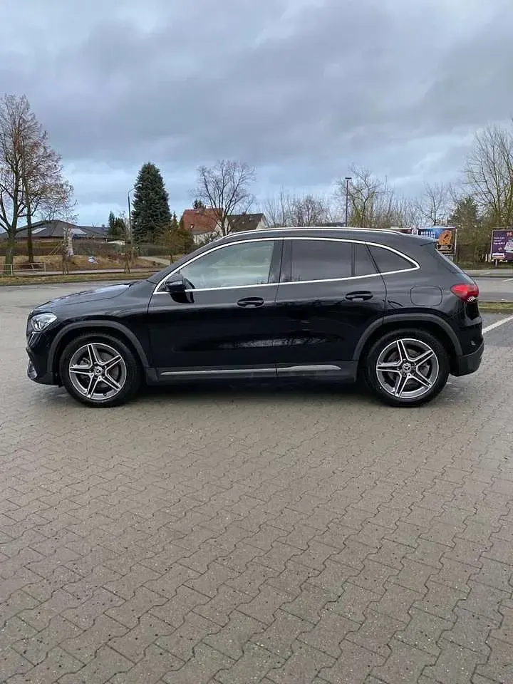Gebraucht Mercedes GLA250 AMG line 224 PS (164 kW) 2021 Schwarz SUV
