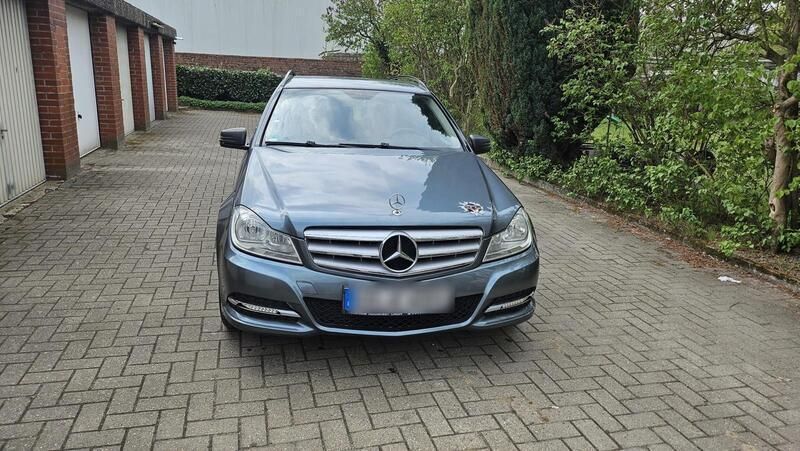 Grau Gebraucht 2011 Mercedes C200 Kombi | 5.200 € (Etwas zu teuer) - Bild 1/4