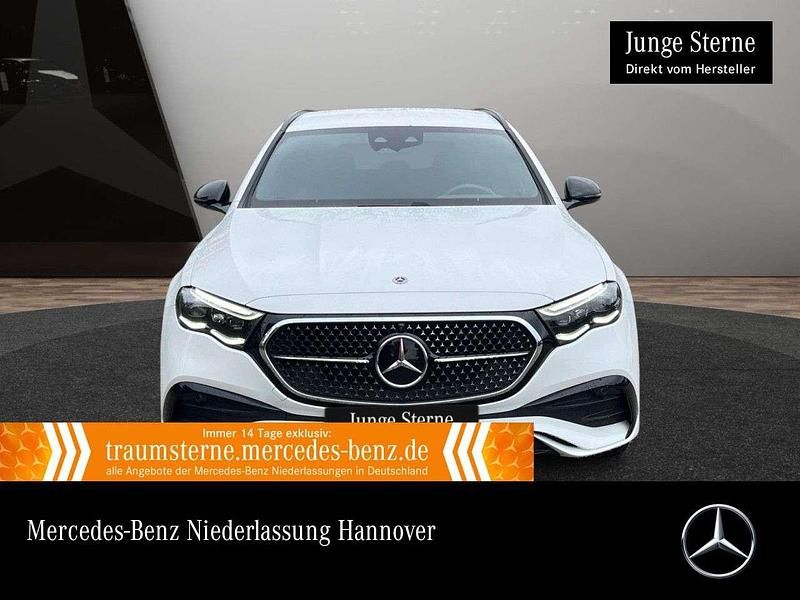 Weiß Gebraucht 2024 Mercedes E300 AMG Limousine | 54.990 € (Fairer Preis) - Bild 1/3