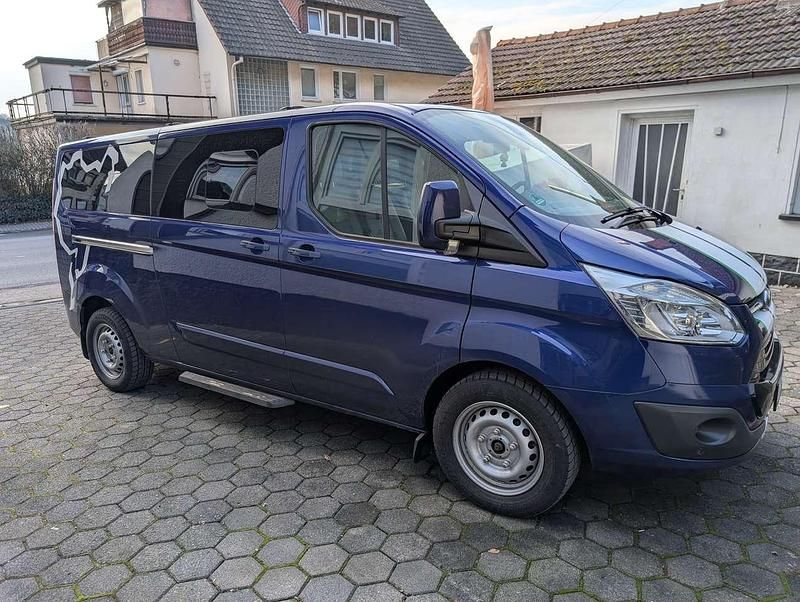 Gebraucht Ford Tourneo Titanium 170 PS (125 kW) 2017 Blau Van / Kleinbus