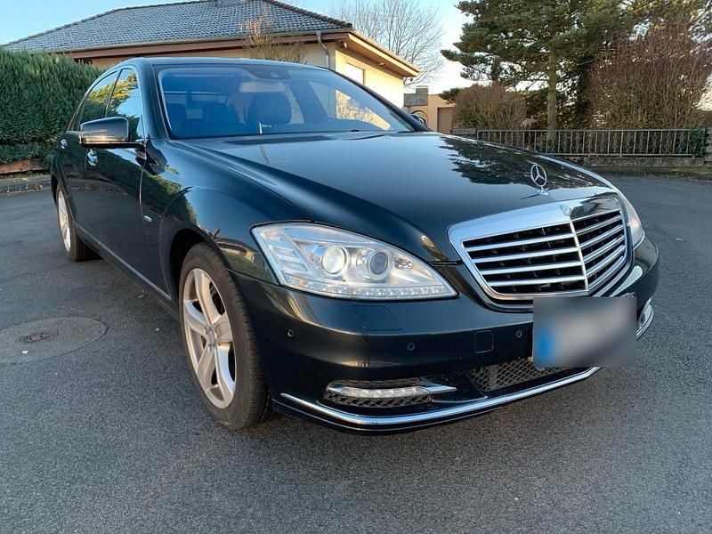 Gebraucht Mercedes S500L 435 PS (319 kW) 2012 Schwarz Limousine