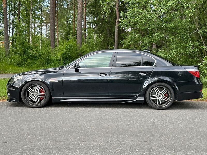 Gebraucht BMW 550 Performance 367 PS (269 kW) 2006 Schwarz Limousine