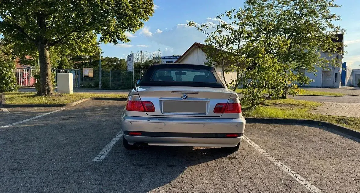 Gebraucht BMW 318 Cabriolet 143 PS (105 kW) 2003 Silber Cabrio