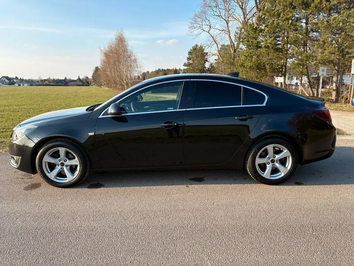 Gebraucht Opel Insignia 100 PS (73 kW) 2016 Schwarz Limousine