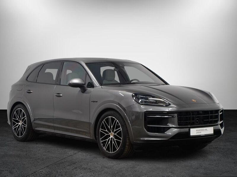 Gebraucht Porsche Cayenne 470 PS (345 kW) 2024 Grau SUV