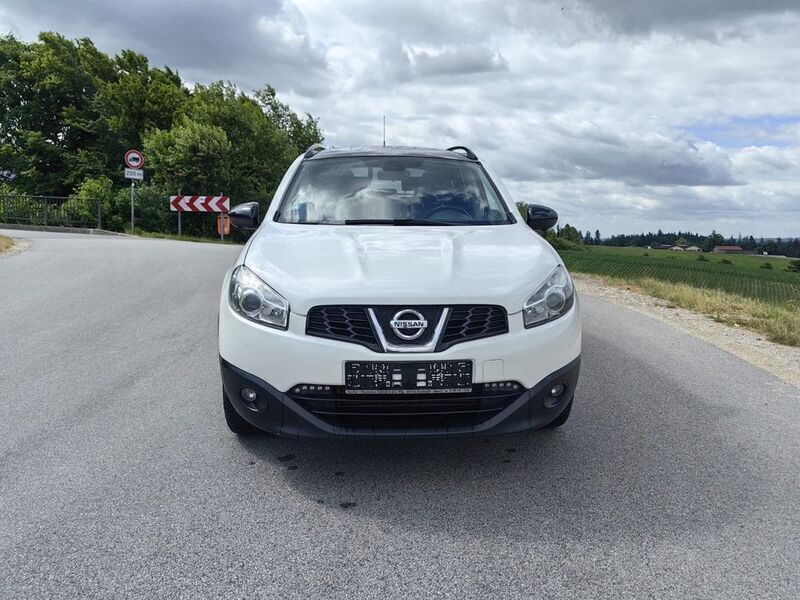 Weiß Gebraucht 2013 Nissan Qashqai SUV | 7.950 € (Fairer Preis) - Bild 1/4