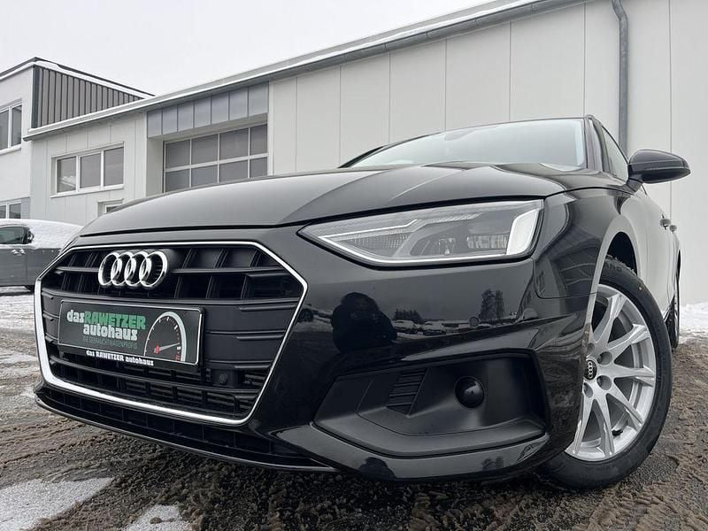 Mythosschwarz Gebraucht 2022 Audi A4 Kombi | 23.460 € (Superpreis) - Bild 1/4