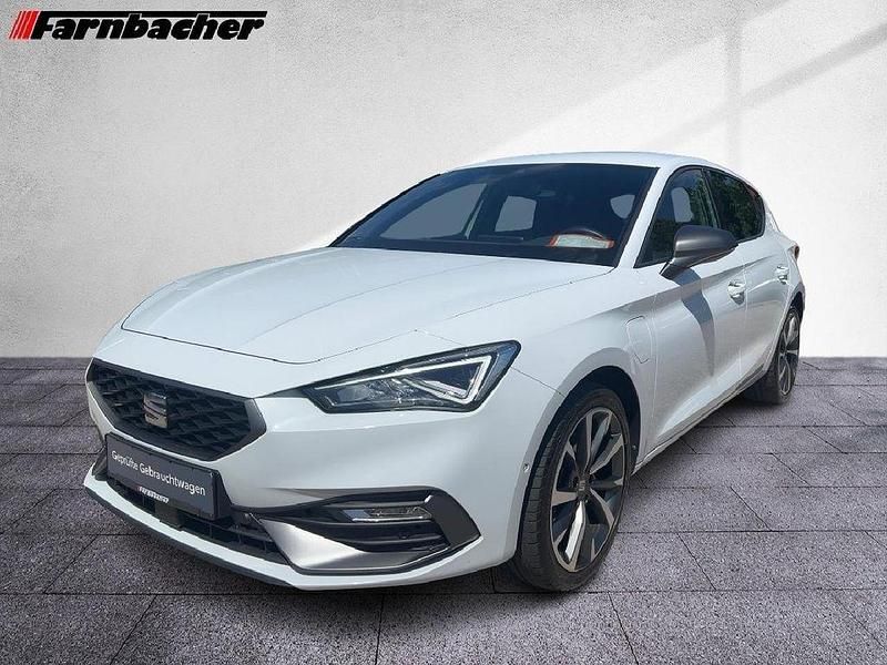 Weiß Gebraucht 2020 Seat Leon FR Limousine | 19.990 € (Fairer Preis) - Bild 1/4