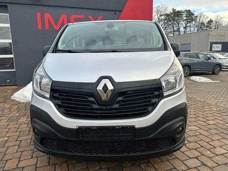 Gebraucht Renault Trafic Komfort 145 PS (106 kW) 2019 Grau Van / Kleinbus