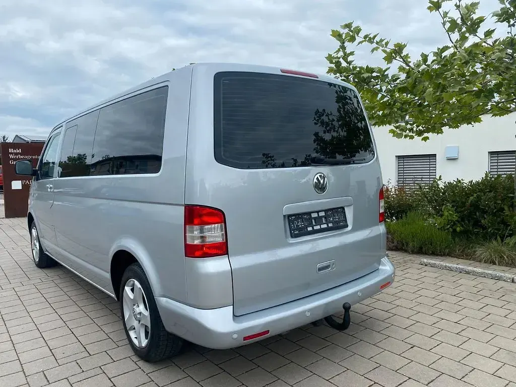Używany VW Caravelle 116 KM (85 kW) 2007 Srebrny Van