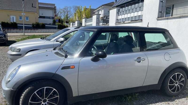 Pure silver metallic Gebraucht 2002 Mini Cooper Kleinwagen | 2.750 € (Superpreis) - Bild 1/4