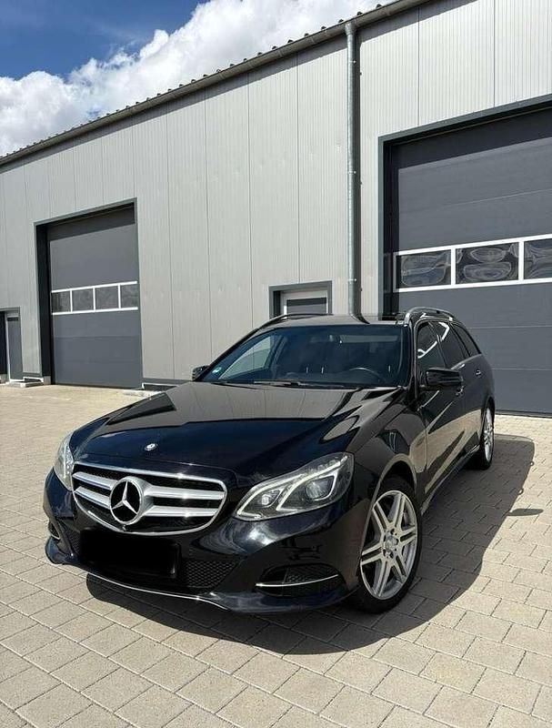 Gebraucht 2015 Mercedes E500 Avantgarde Kombi | 17.899 € (Superpreis) - Bild 1/4