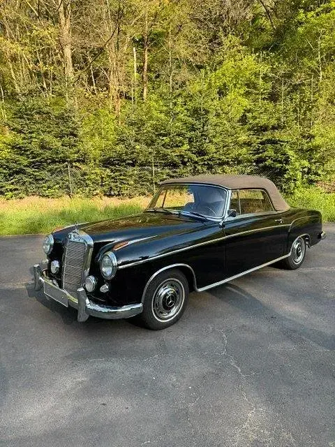 Gebraucht Mercedes 220 125 PS (91 kW) 1958 Grün Cabrio